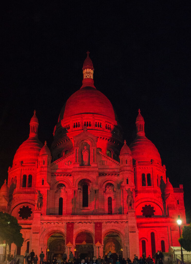 Sacré-Cœur, Paris, Red Wednesday