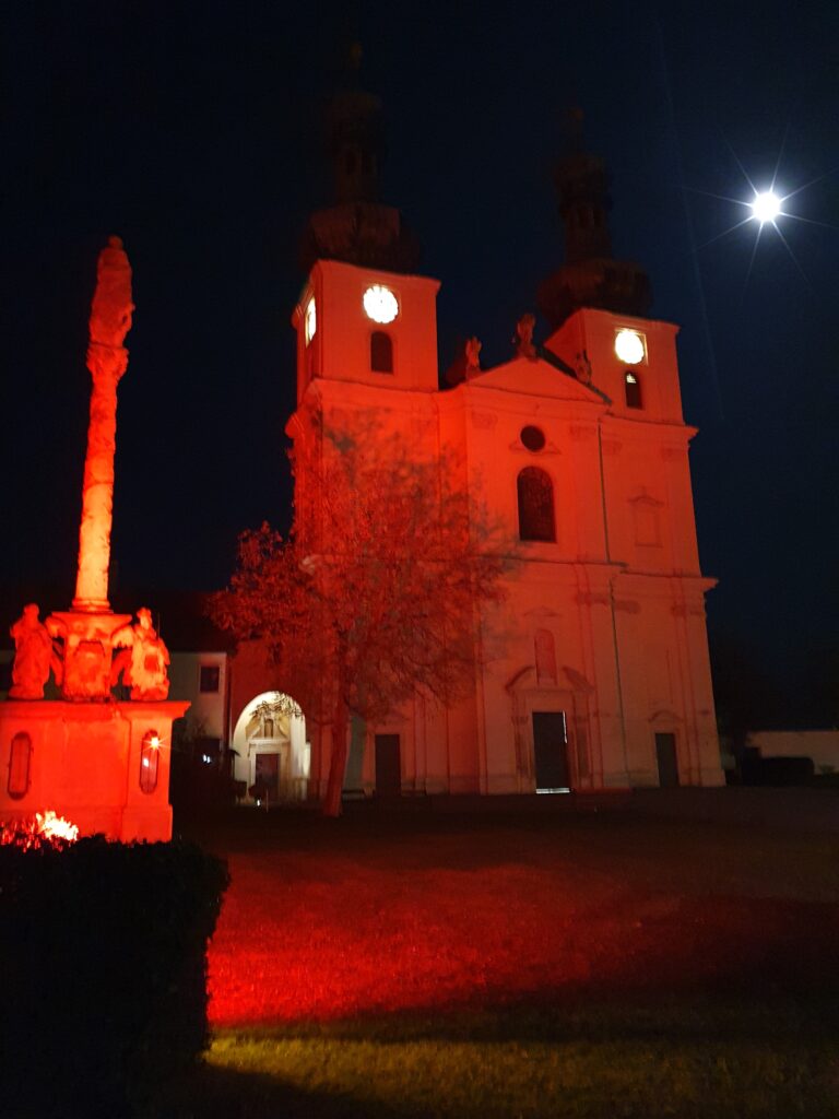 Basilika Frauenkirchen Red Wednesday