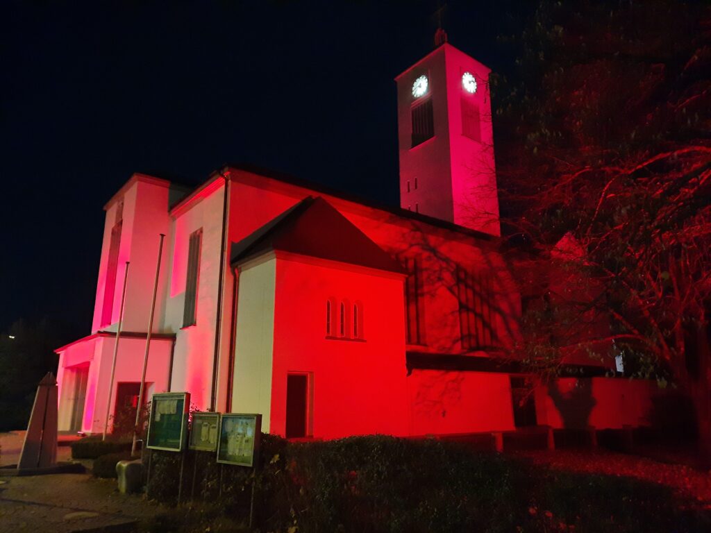 Kirche Langenhart Red Wednesday