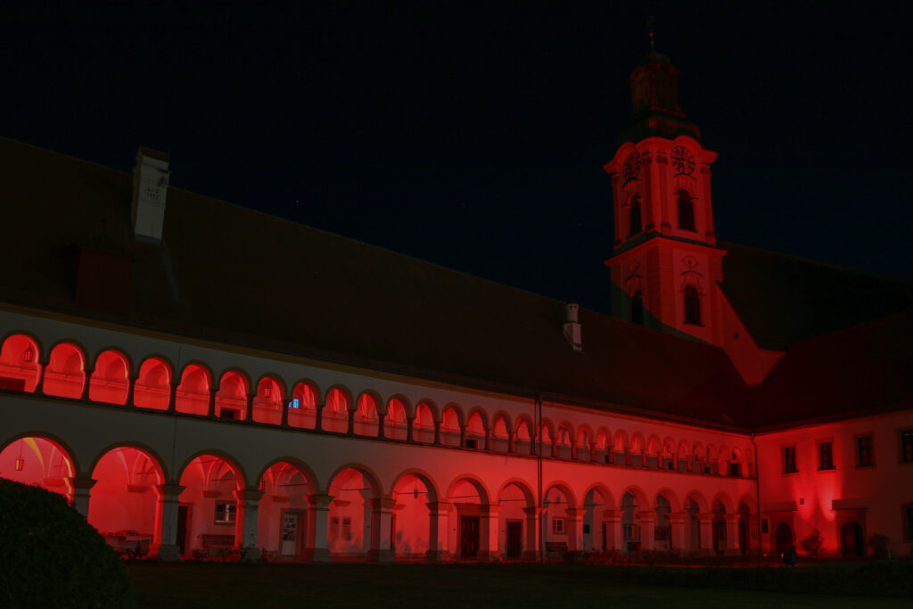 Stift Reichersberg Red Wednesday
