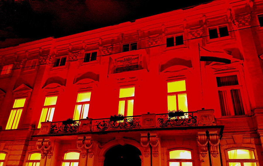 Ungarische Botschaft Wien Red Wednesday
