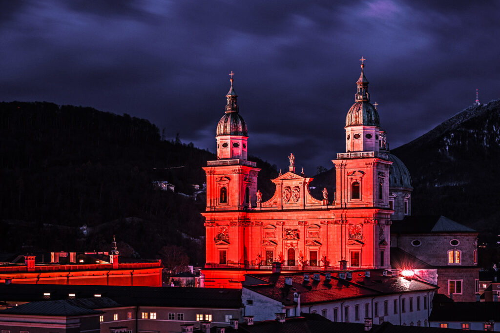 Dom Salzburg Red Wednesday
